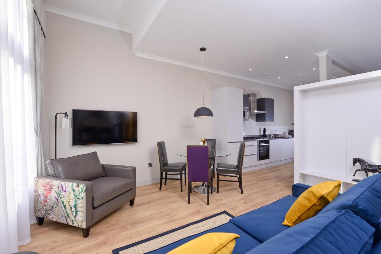 Superior Studio Apartment + Castle View