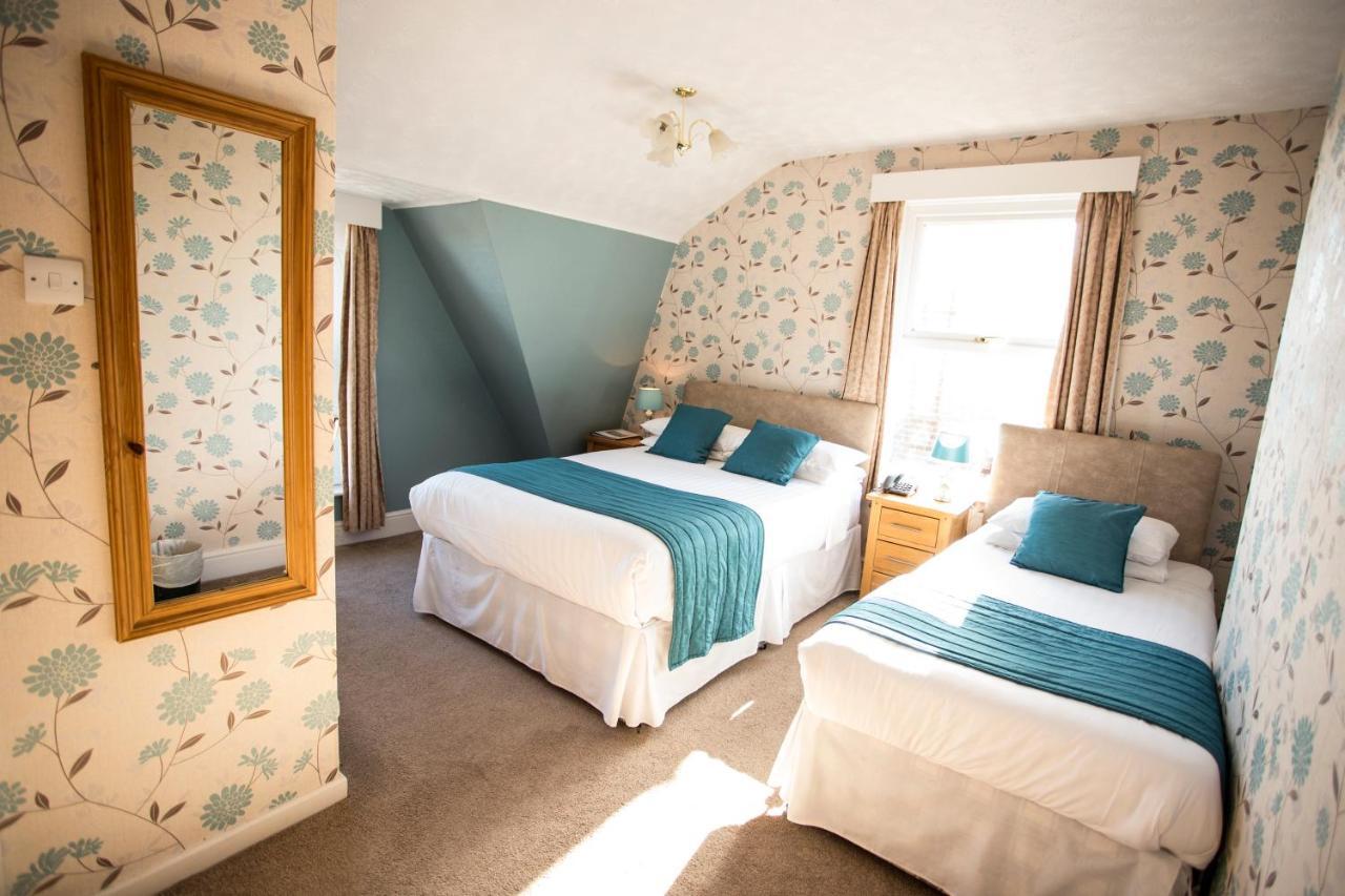 Family Room with Sea View (2 Adults + 1 Child)