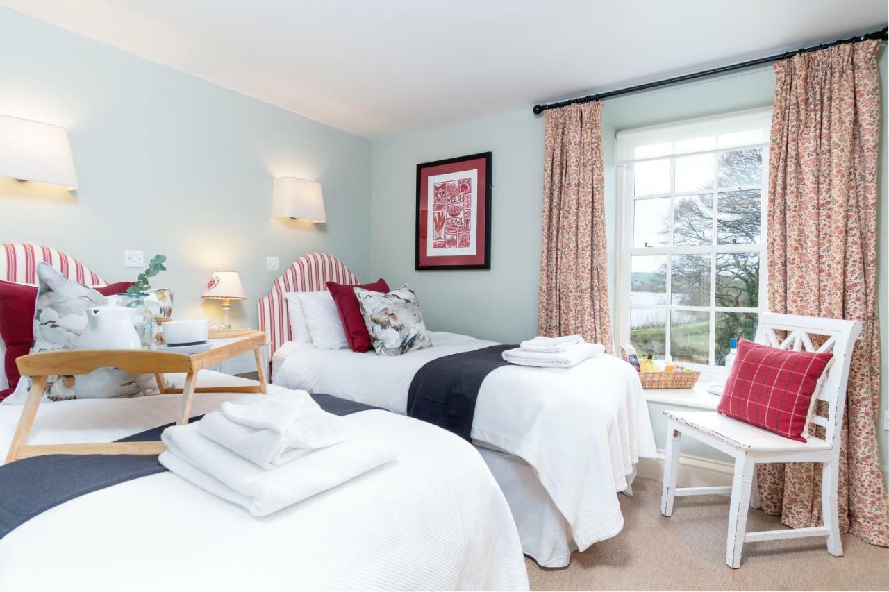 Twin Room with Mountain View