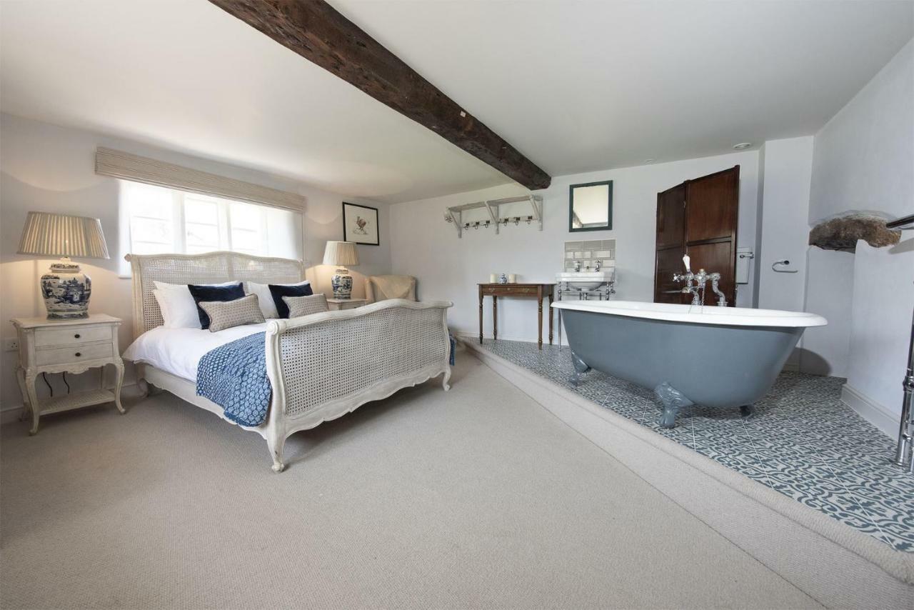 Deluxe Double Room with open Bathroom