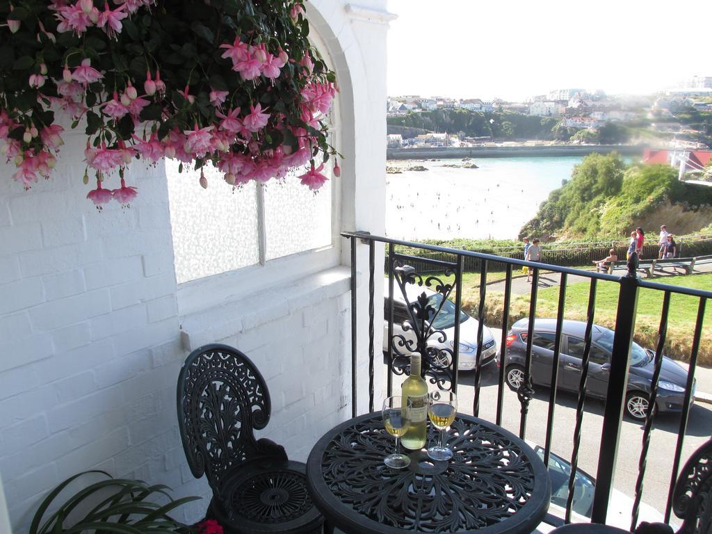Double Room with Private External Bathroom