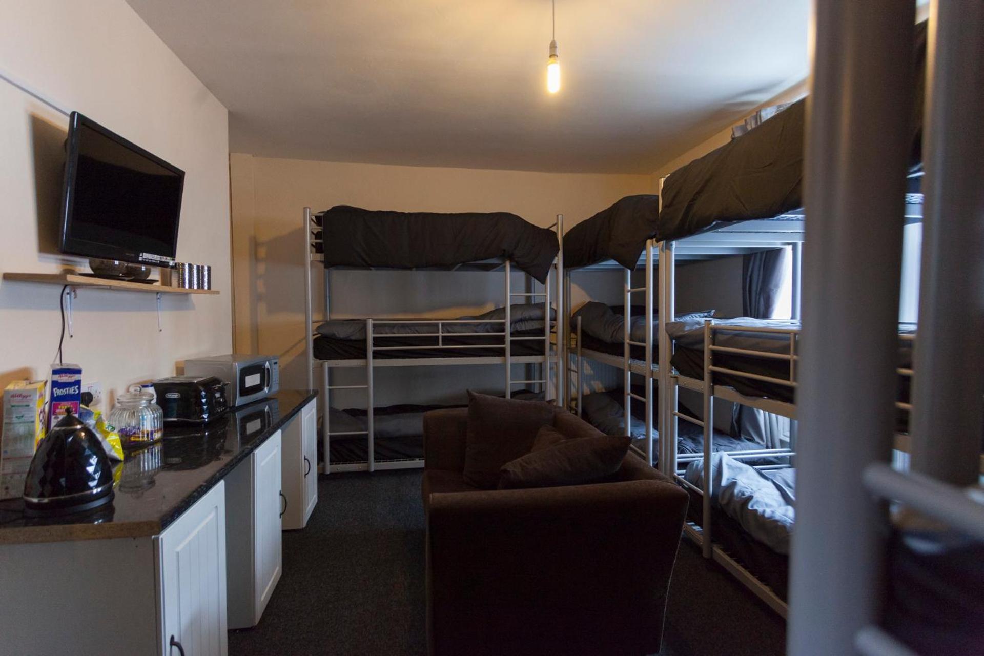 Bunk Bed in Mixed Dormitory Room
