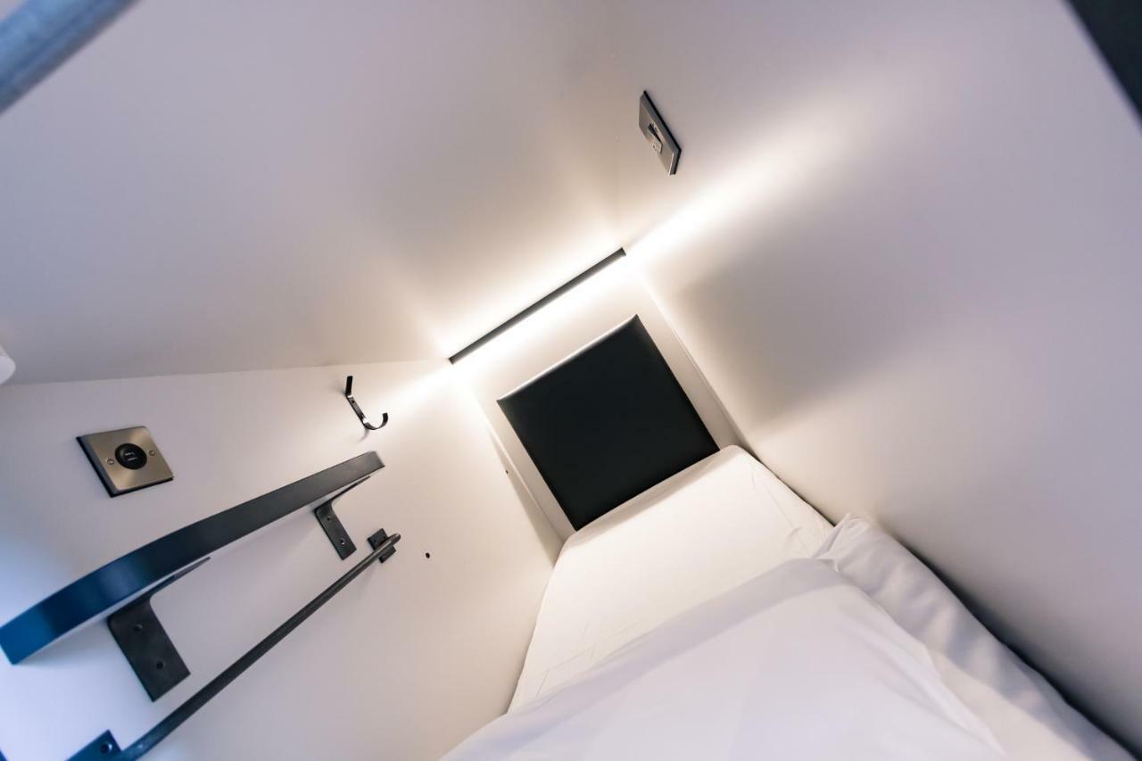 Pod in Dormitorio Misto con 6 Letti