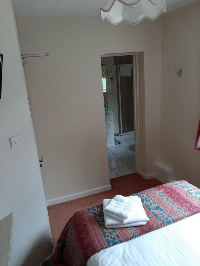Single Room with Private Bathroom