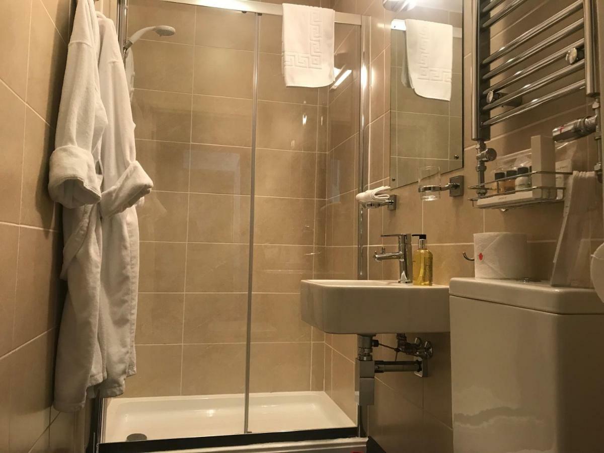 Superior Double or Twin Room with Terrace