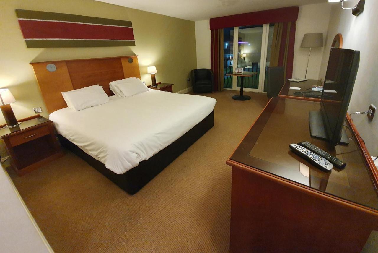 Superior Double Room with Ensuite Bathroom