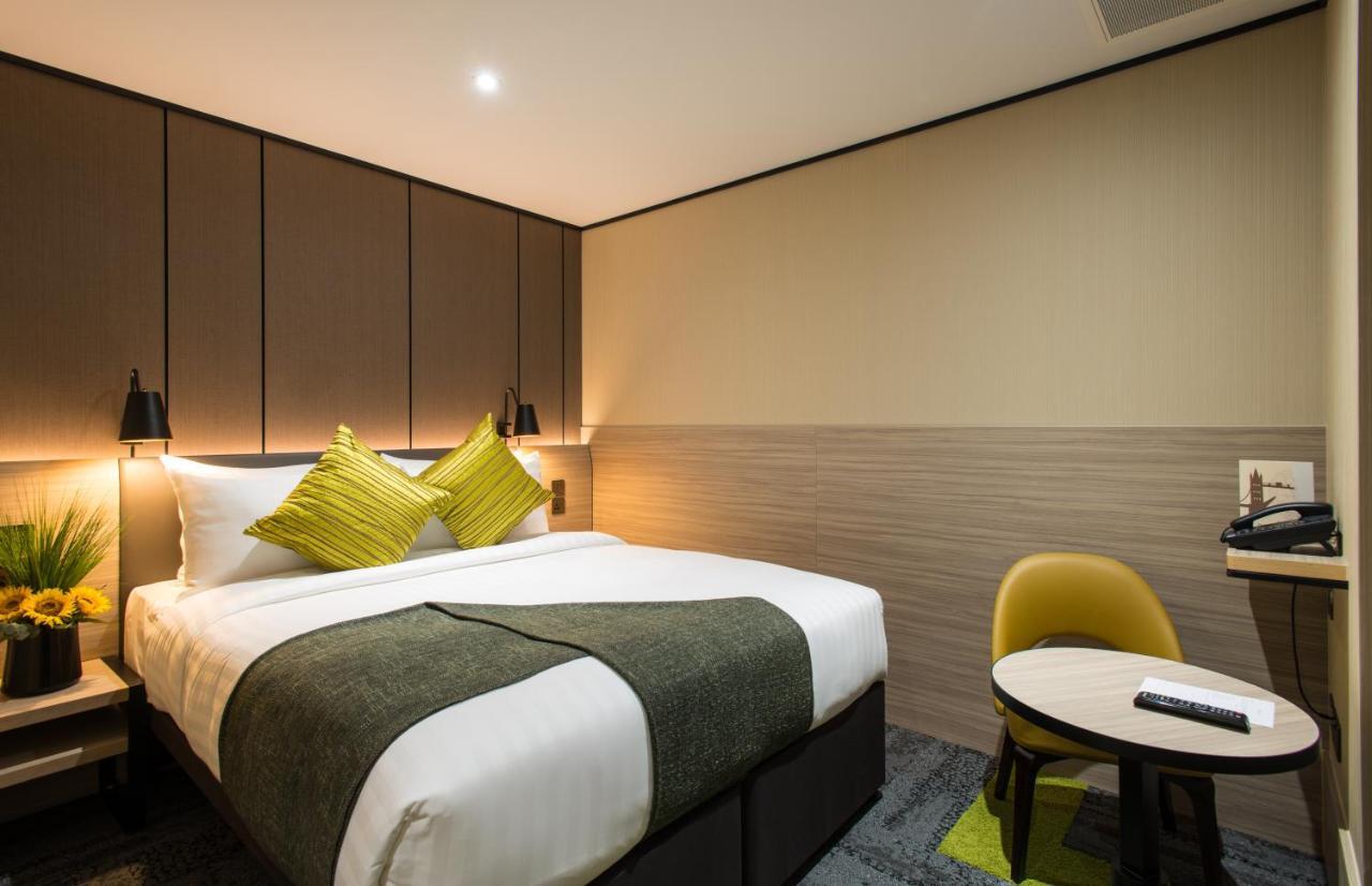 Quarto Duplo