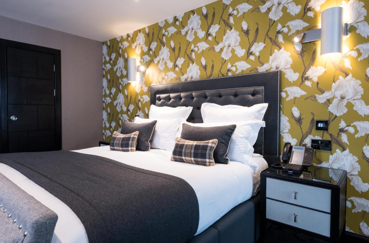 Superior Woodland Lodge King Room