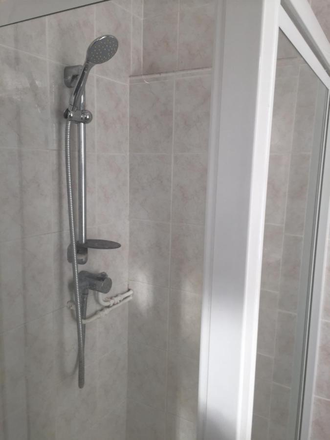 Single Room,943294690:JPEG