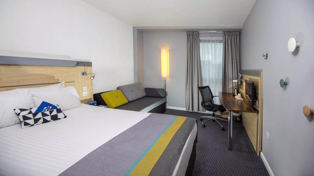 Standard Room with Free Hot Breakfast