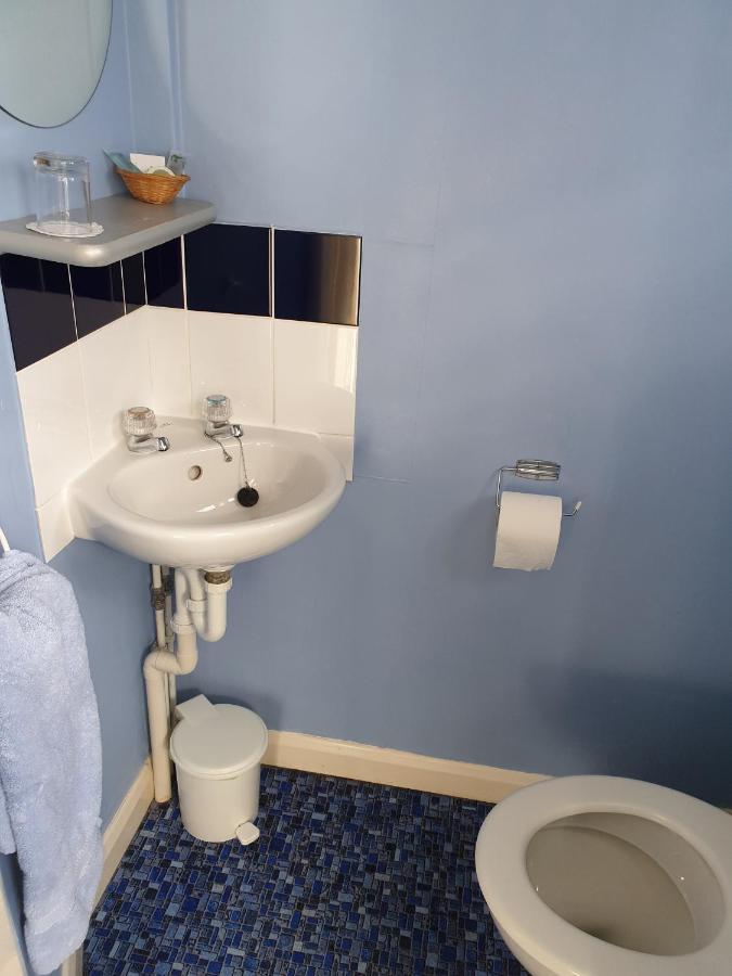 Single Room with Private Bathroom