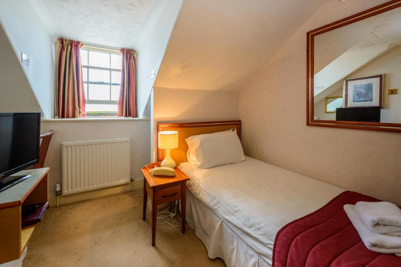 Standard Single Room