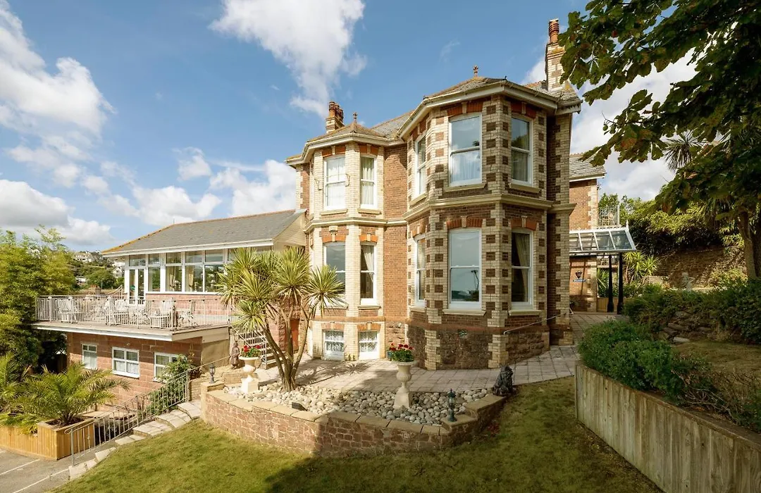 Summerhill Hotel-1