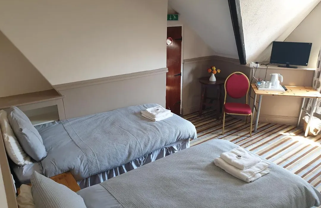 Brentwood Hotel-1