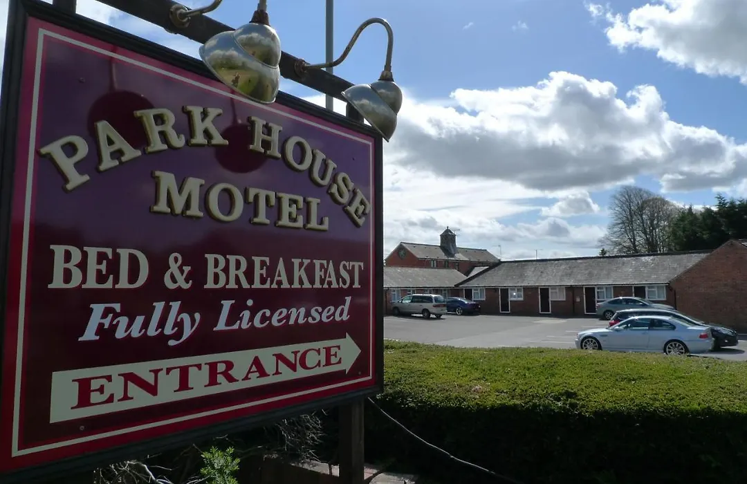 Parkhouse Motel-1