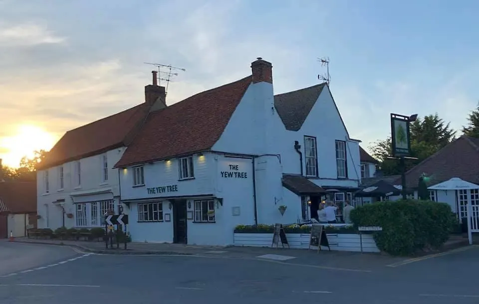 Stay And Relax At The Yew Tree-1