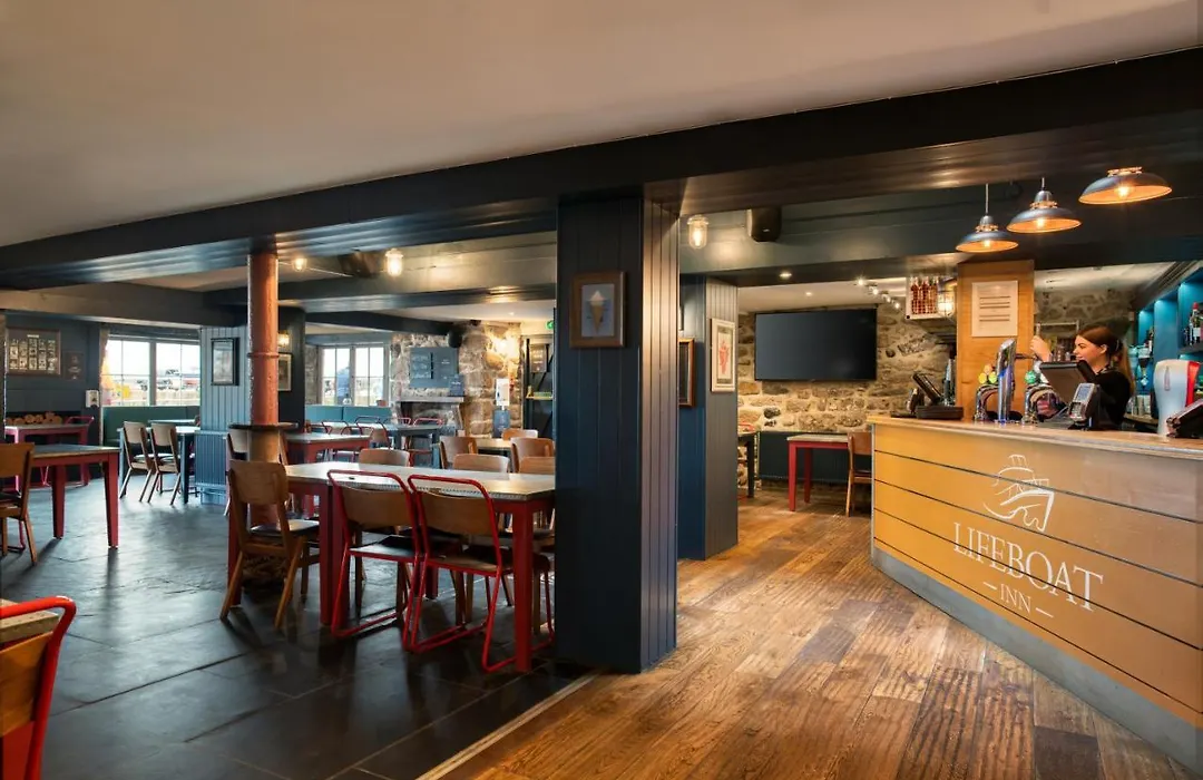 Lifeboat Inn-1