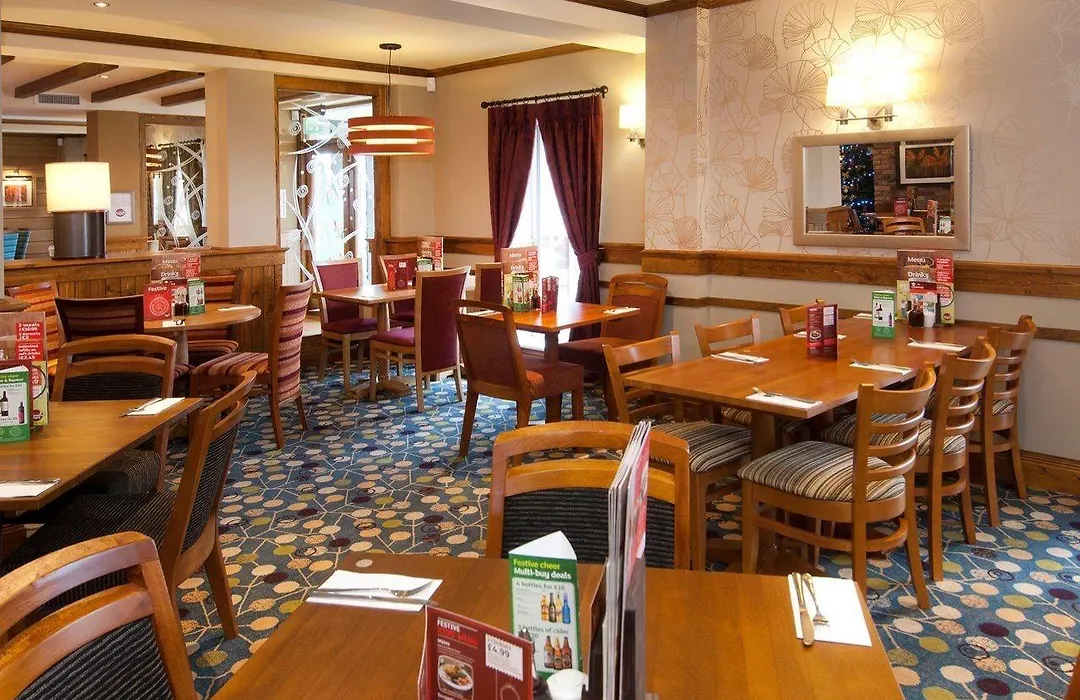 Premier Inn Exeter - M5 J29-1