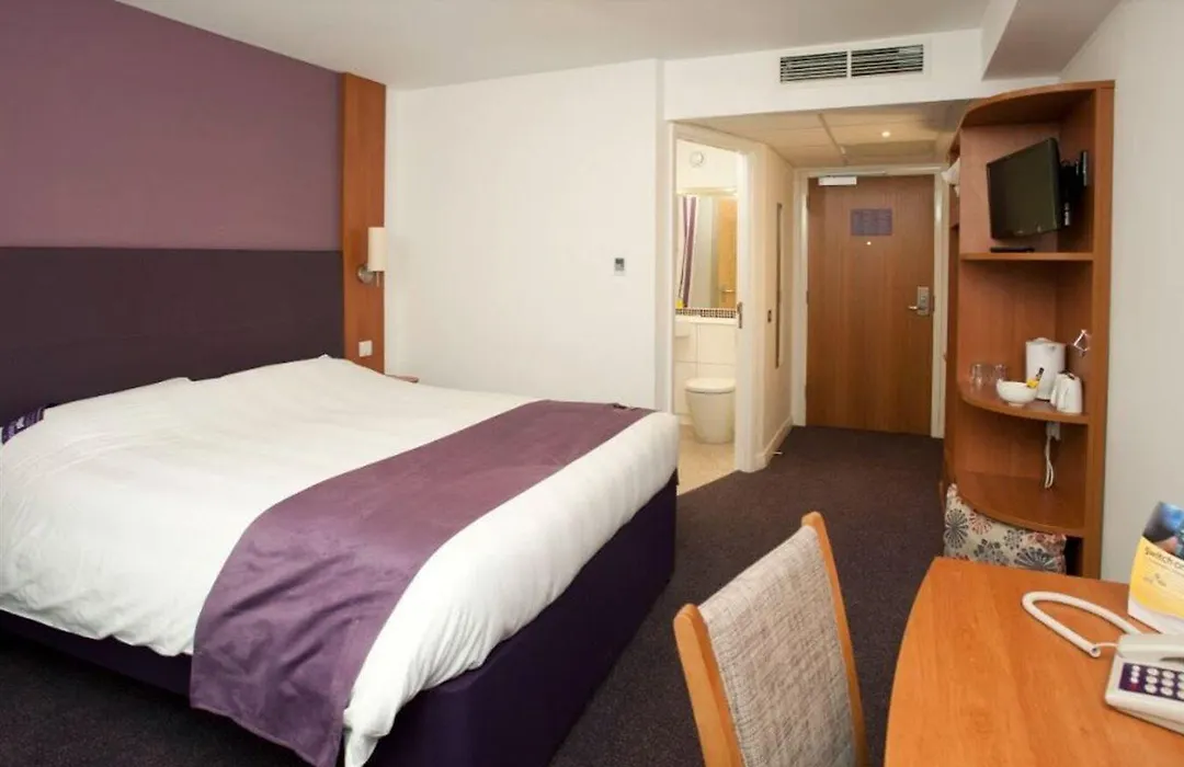 Premier Inn Derry / Londonderry-1