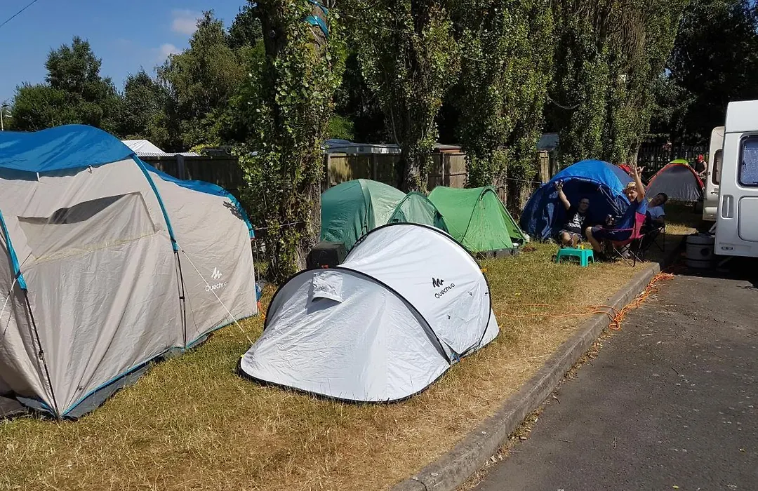 The Victoria Bikers Pub - Live Music Venue And Letting Rooms With Camping Facilities-1