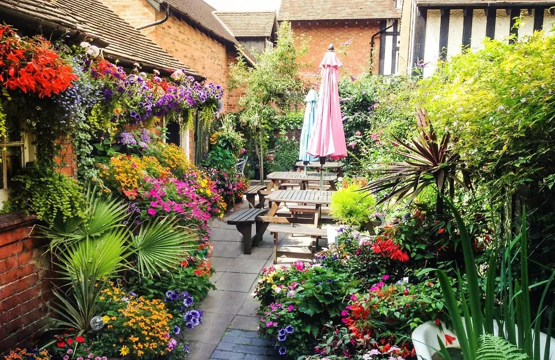 Bournville House & Cafe-1