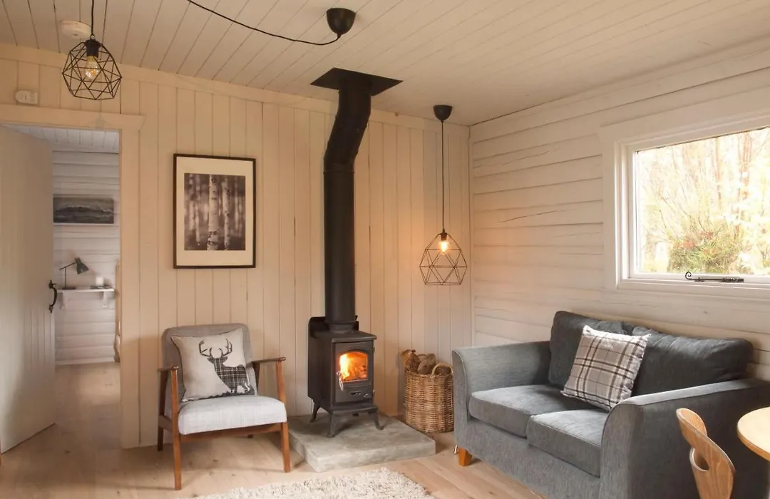 Woodside Logcabin Ardoch Lodge-1