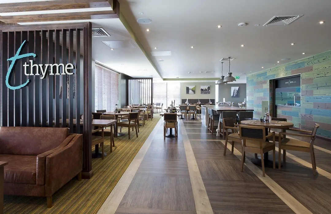 Premier Inn Bedford Town Centre-1