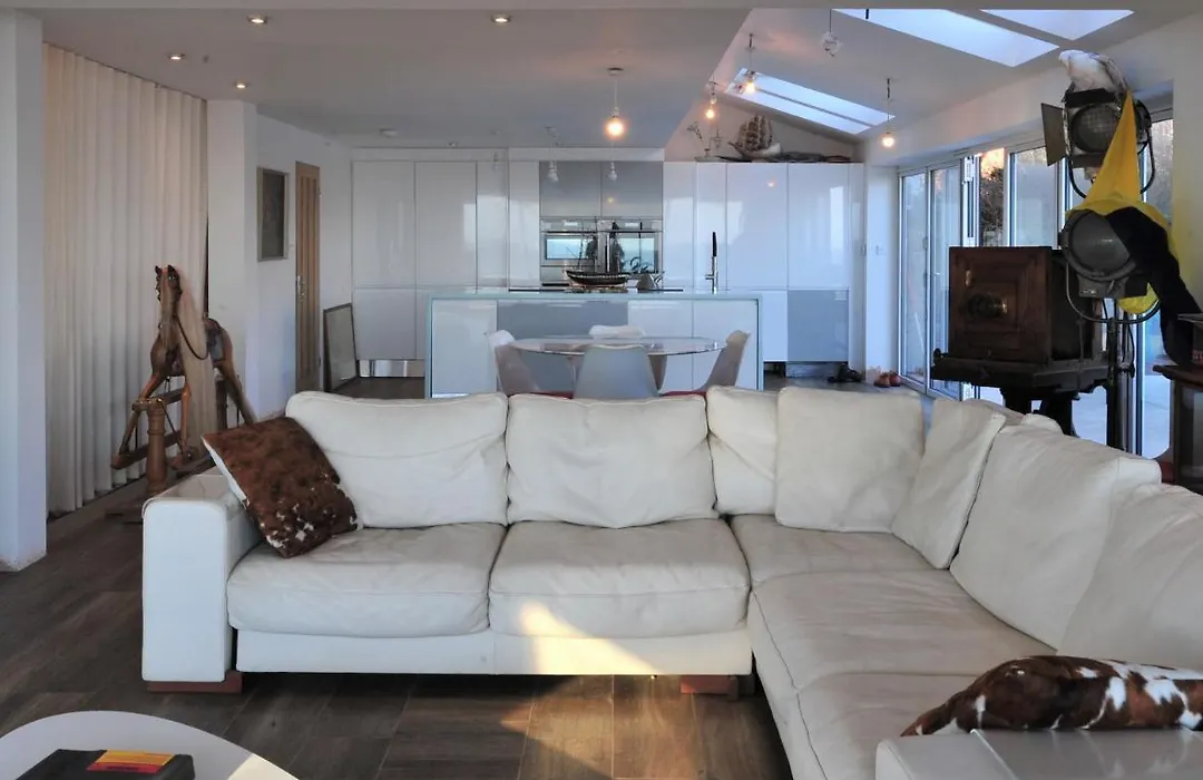 Edgecliff Boutique B&B-1