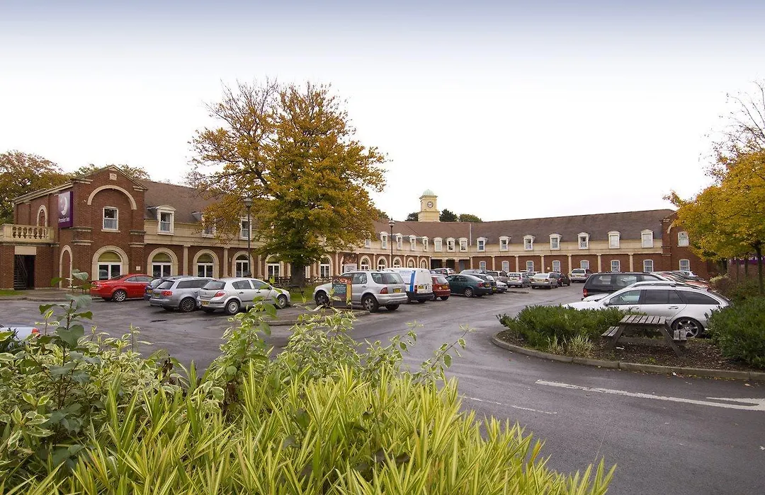 Premier Inn Manchester Trafford Centre South-1
