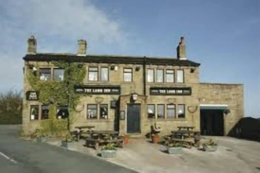 The Vestry - Sleeps 12 - With Hot Tub-1