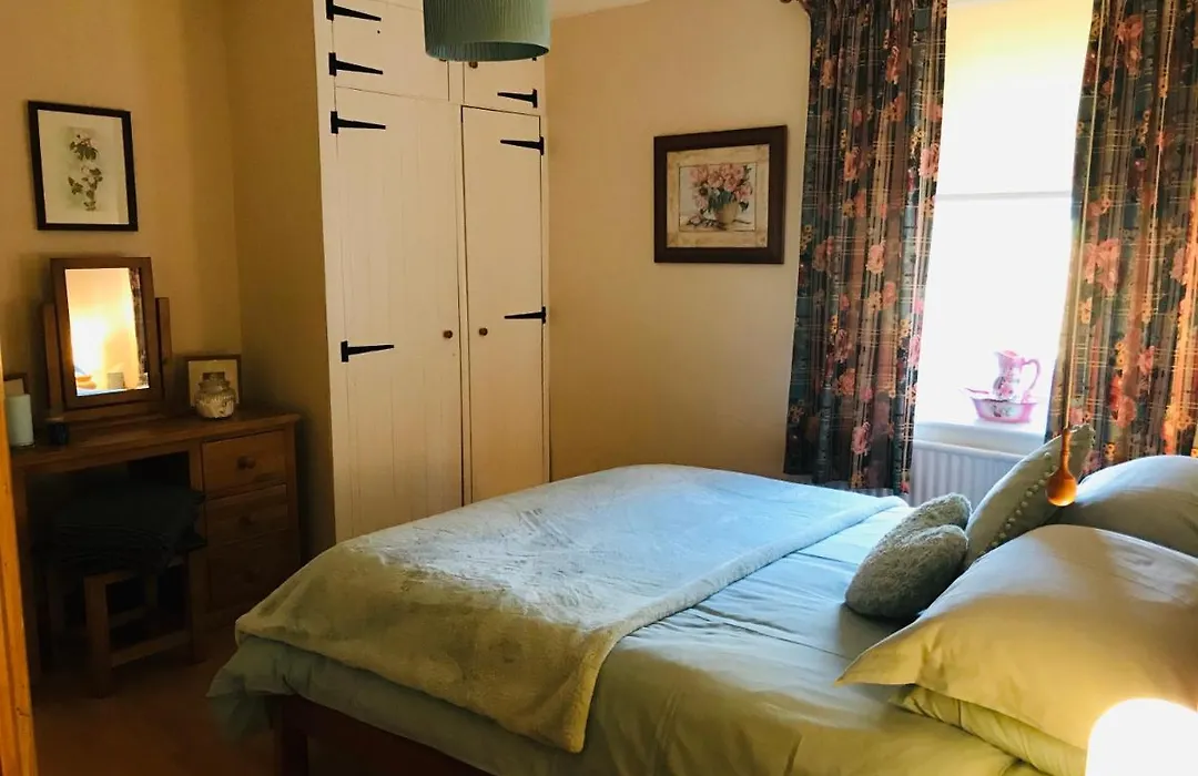 Harvel Cottage-1