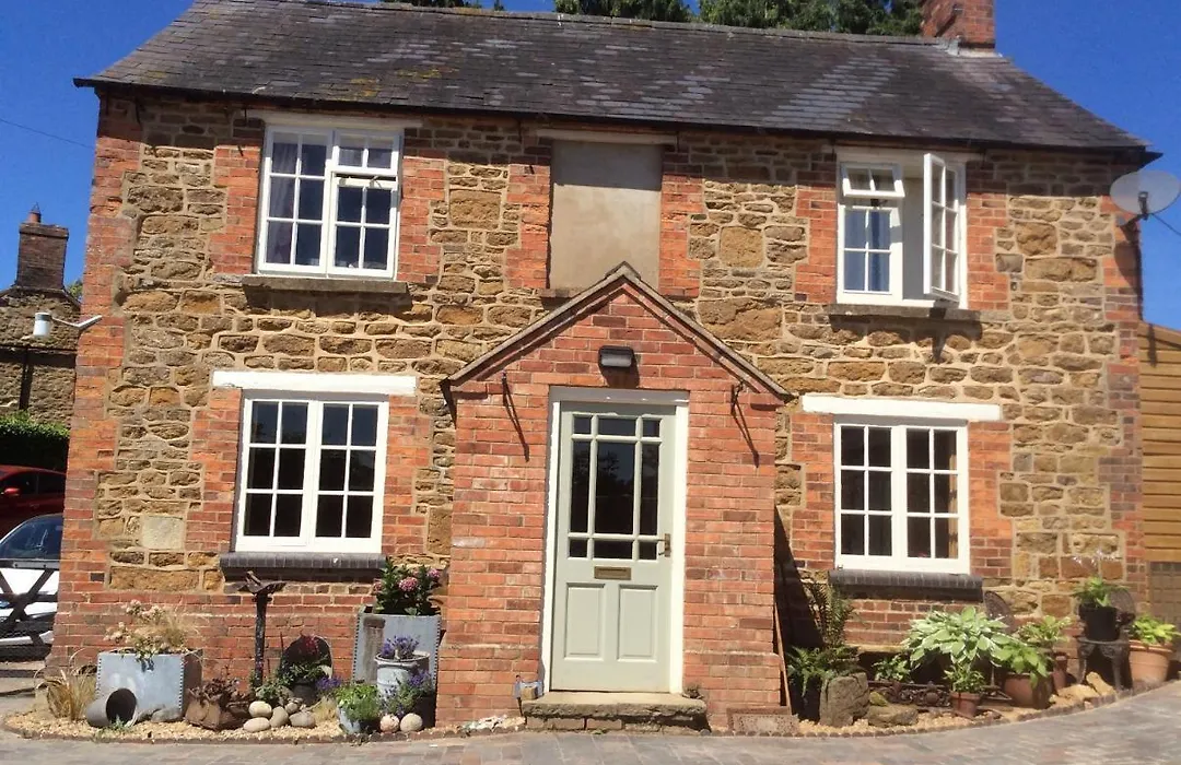 The Rear Of The Plough,Everdon.-1