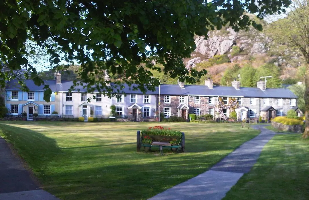 Coach House-1