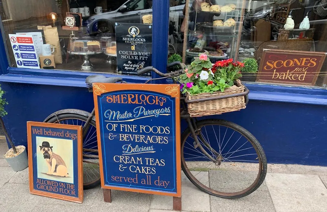 Sherlocks Lodgings-1