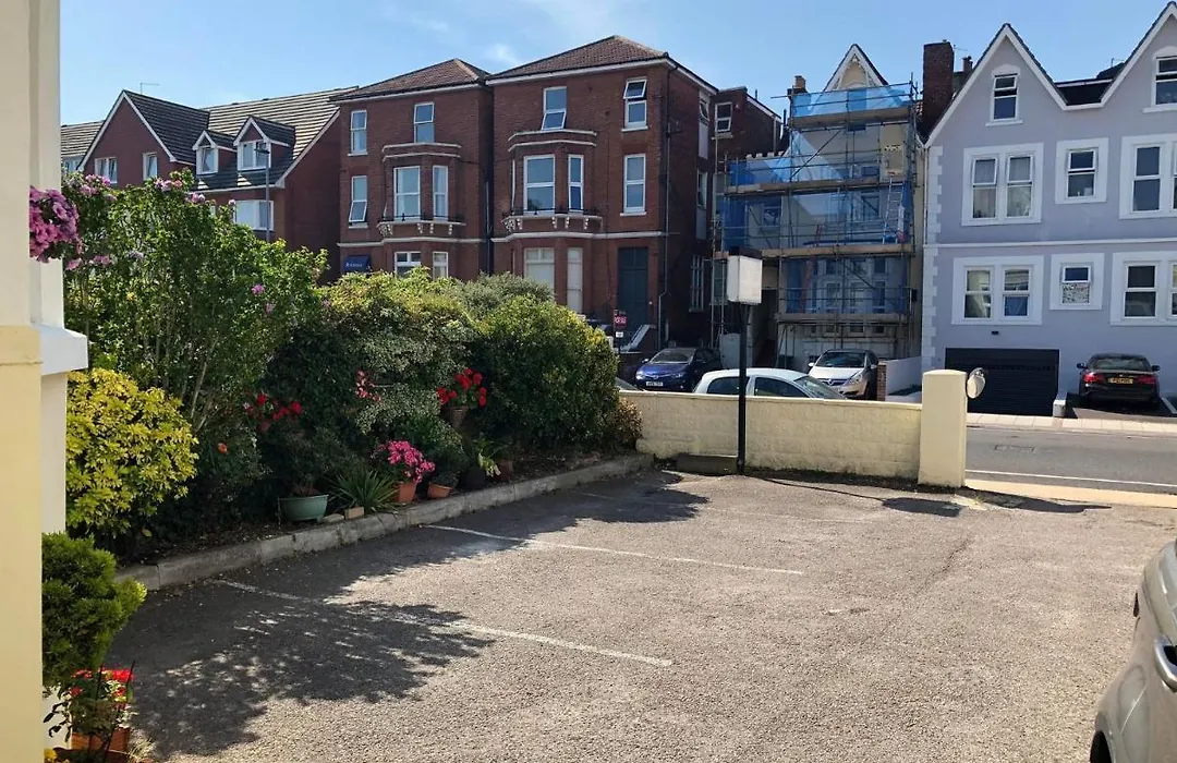 Esk Vale Guest House-1