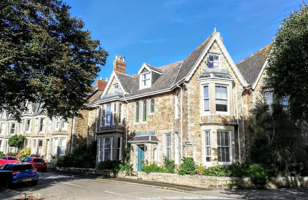 Treventon Guest House-1