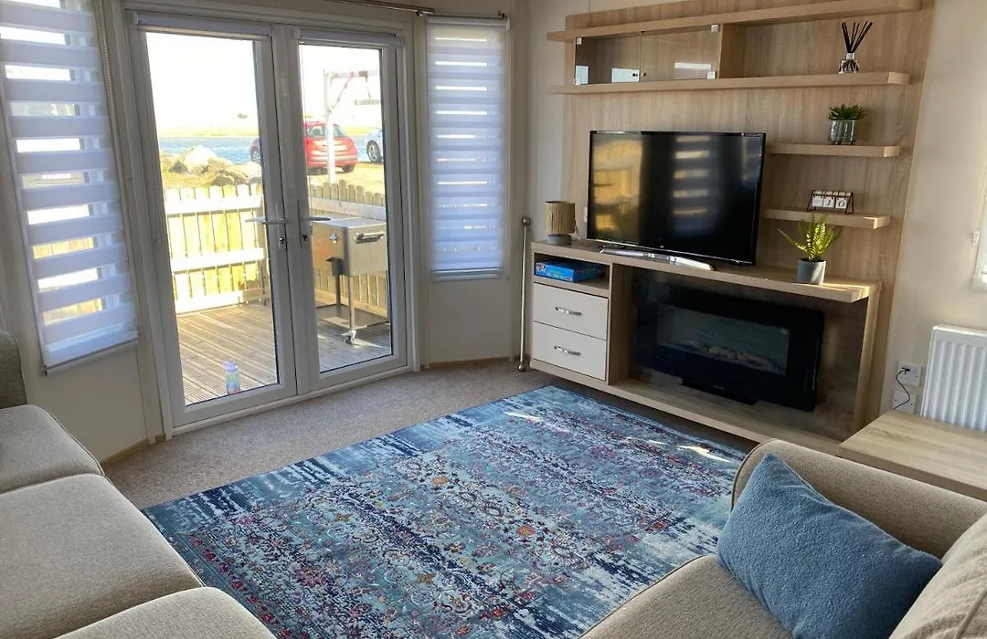Beachfront Lodge, Lossiemouth Bay-1