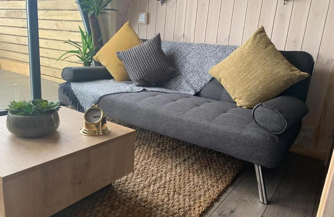 Orkney Lux Lodges - Hamnavoe-1