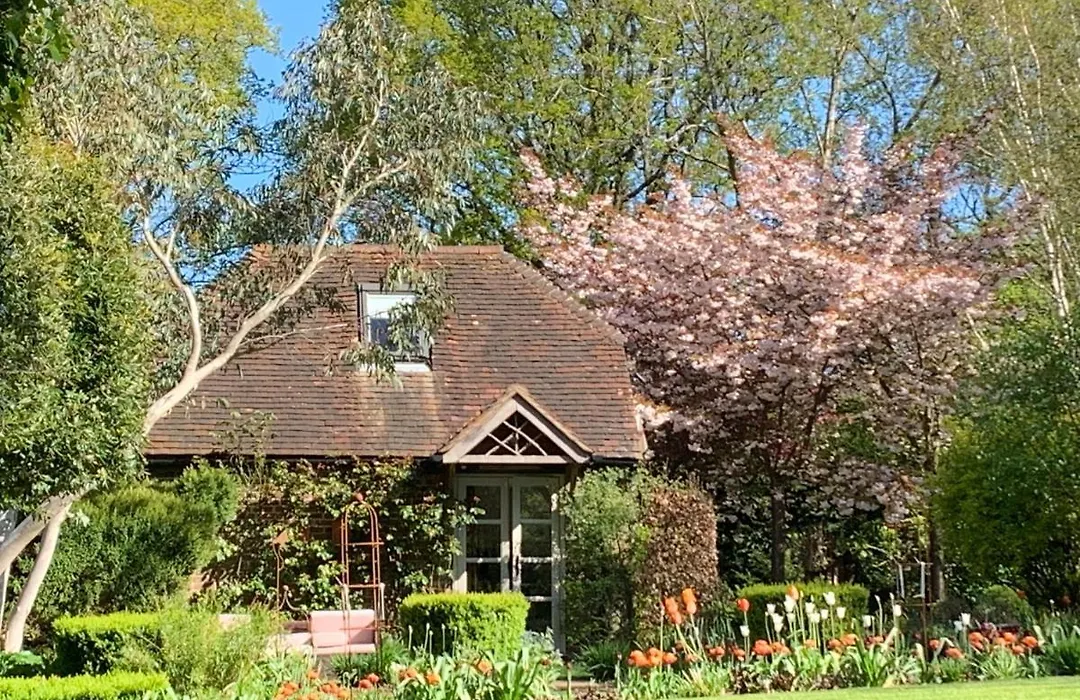 Bootmenders B&B-1