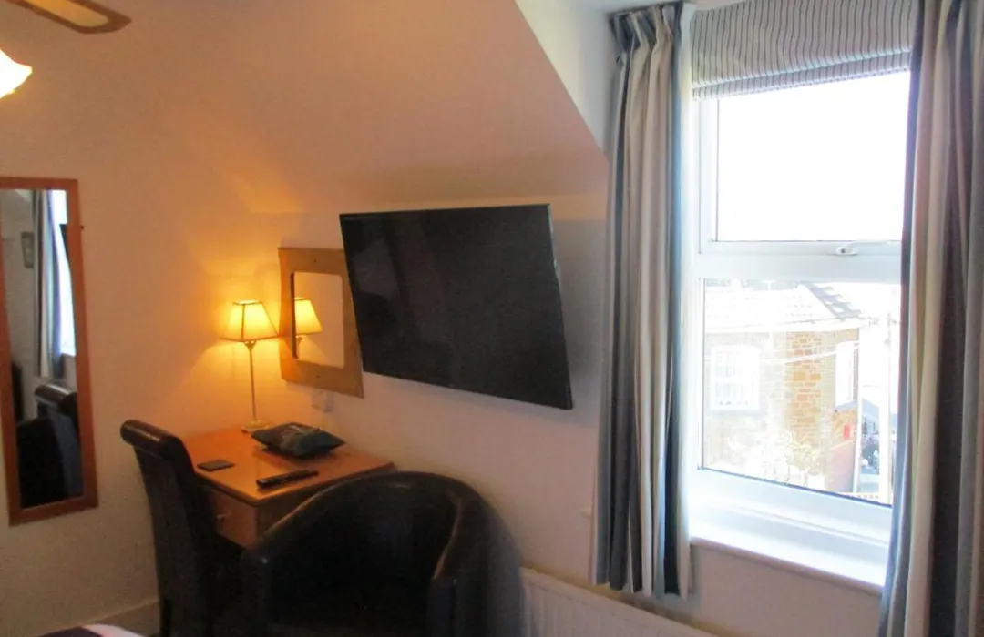 Gate Lodge Guest House-1
