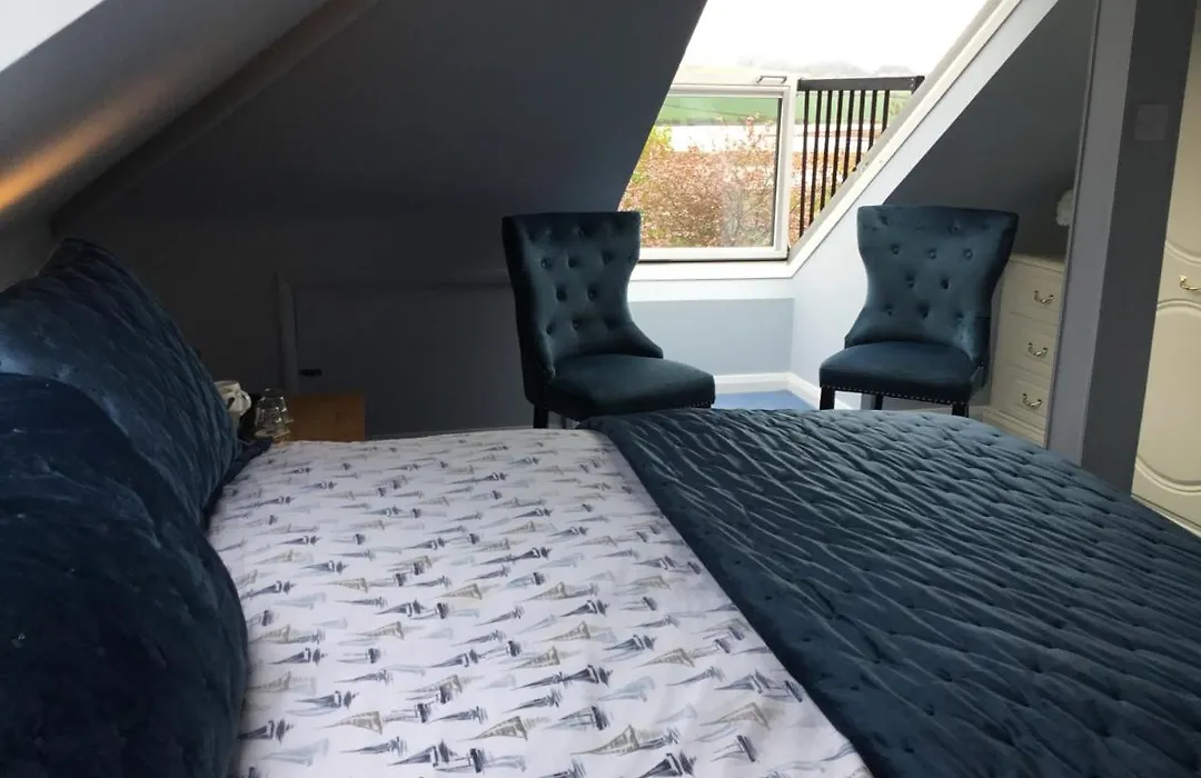 Westlea Guest House-1