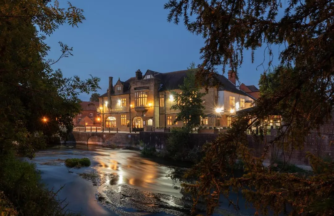 The Kings Head Inn Wetherspoon-1