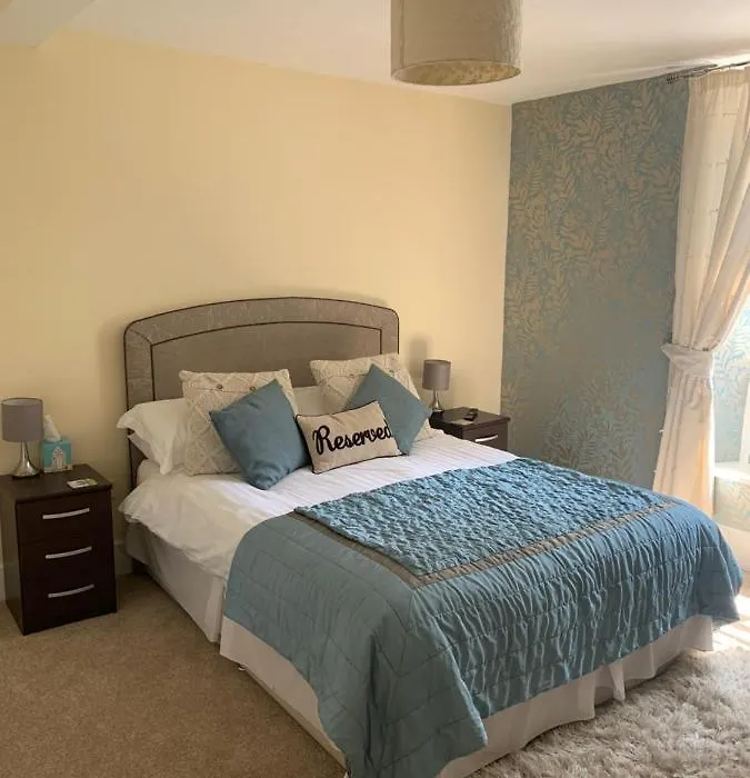 Crown Hotel-1
