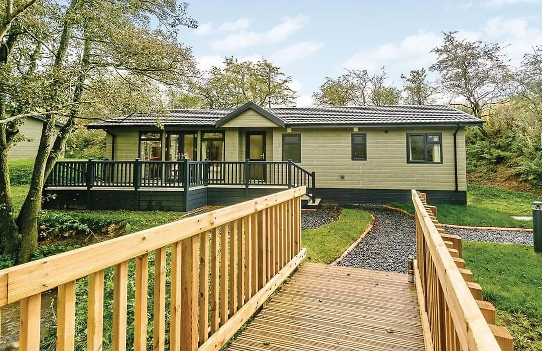 Keswick Reach Lodge Retreat-1