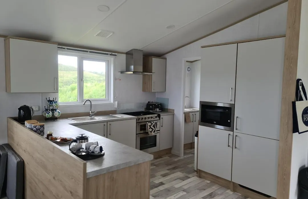 Mawgan Pads Mawgan Porth-1