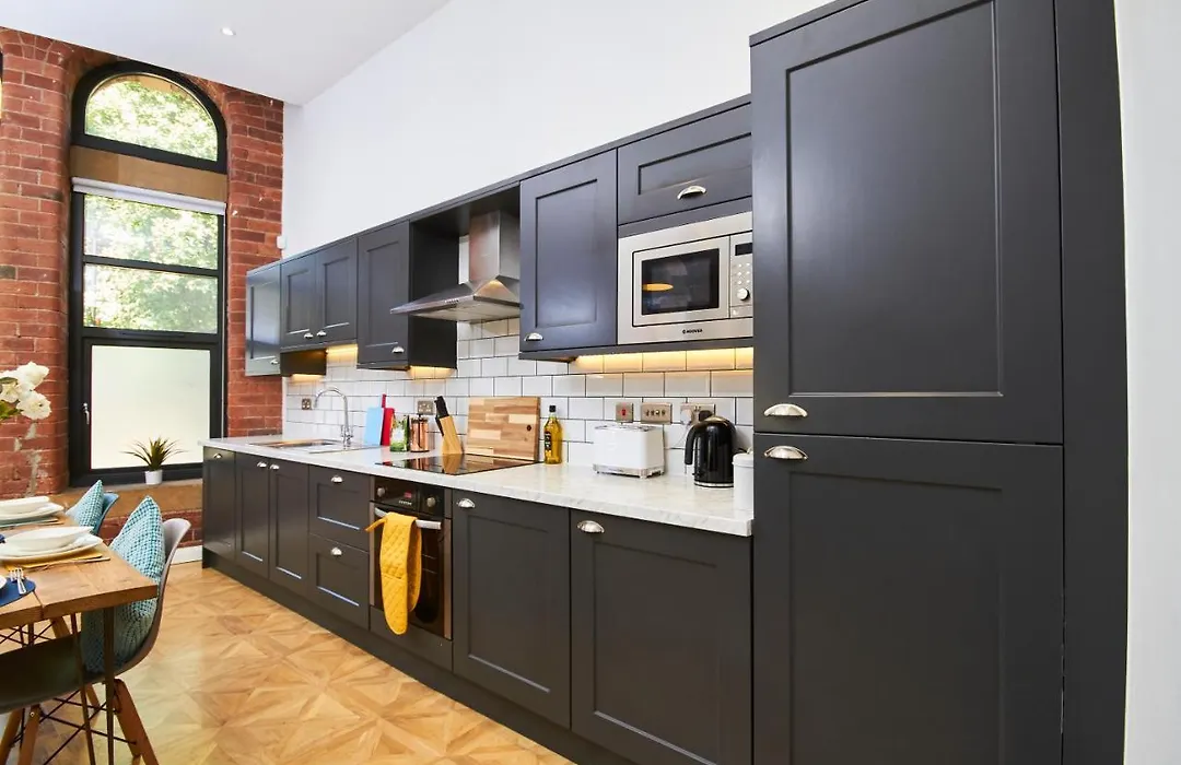 2Bed Nyc Style Apartment In Central Leeds-1