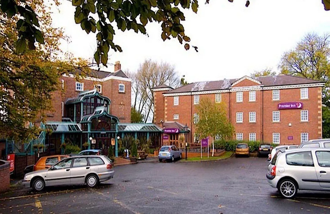 Premier Inn Stockport Central-1