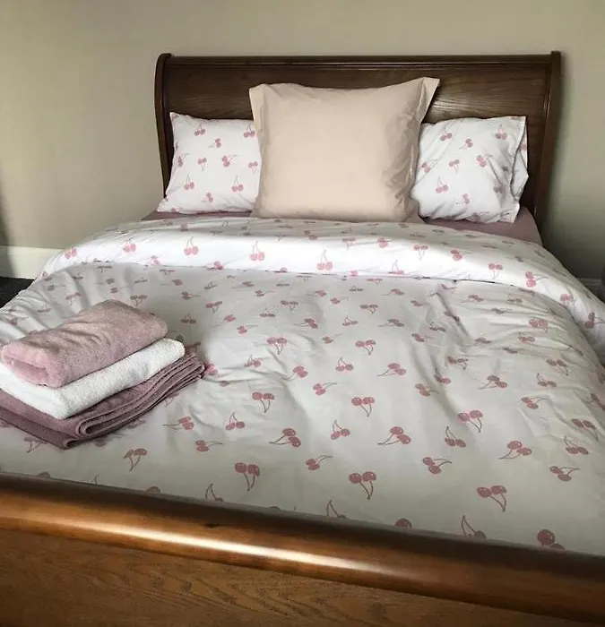 Rose Cottage: Delightful 4 Bedroom Detached Home-1