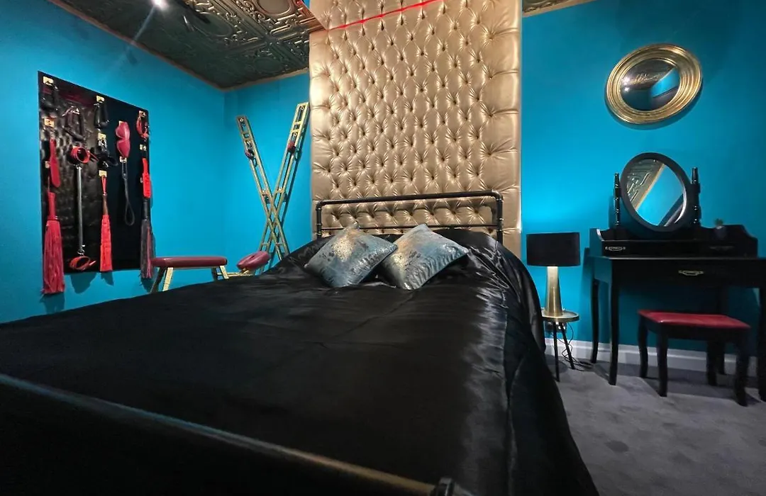 Boutique Dungeon-1