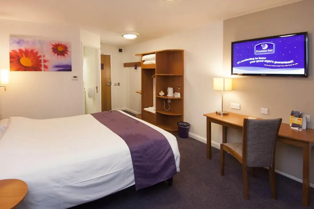 Premier Inn Manchester - Handforth-1